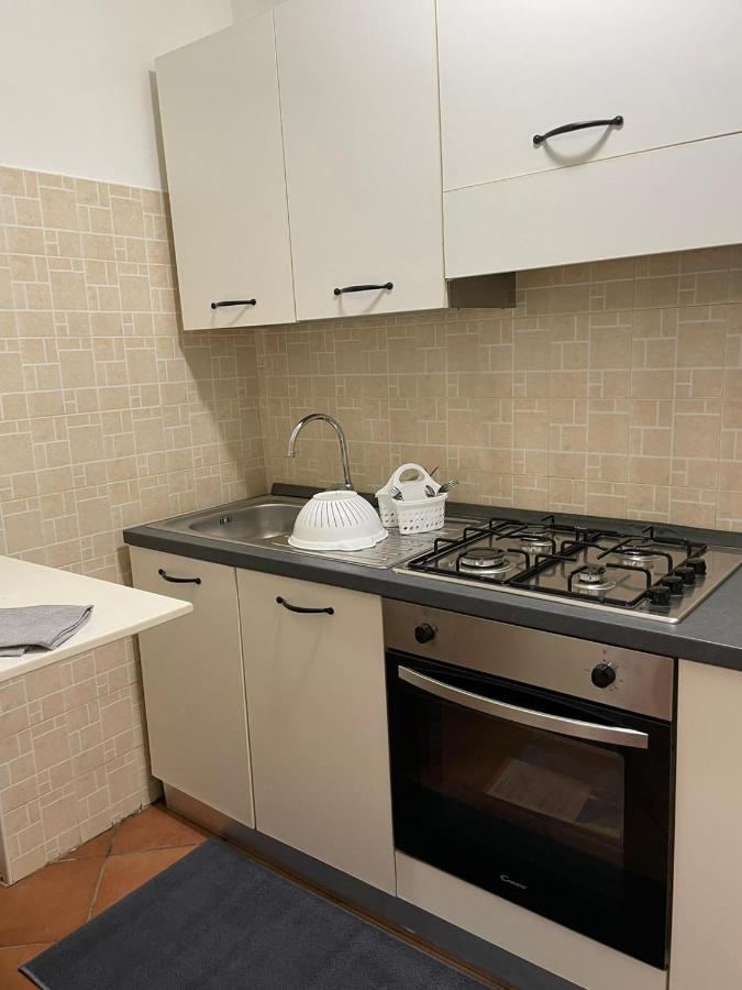 Ground Floor Studio - Monolocale Max 2 Ospiti - Fiumicino Aeroporto E Fiera - Self Check-In Apartment Exterior photo
